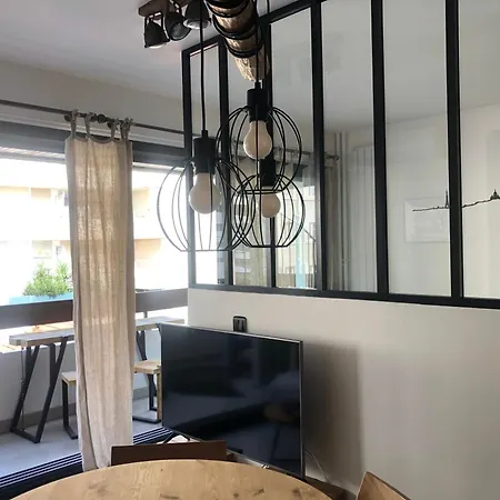 Studio 118 Rue Saint Charles 15